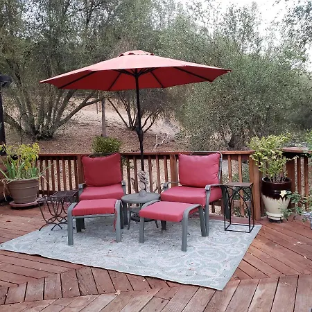 Villa Yosemite Mountain Retreat